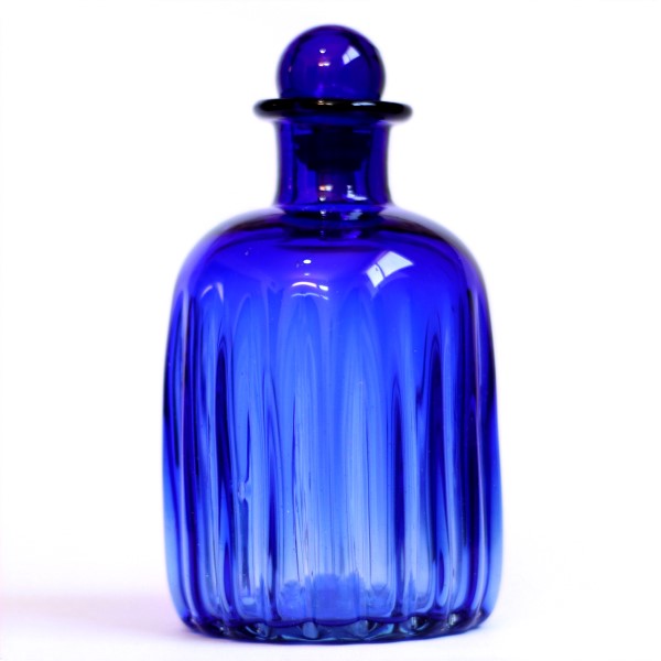 بطری شیشه ای استوانه شیاردار در حبابی کوچک لاجوردی | دکوکاف