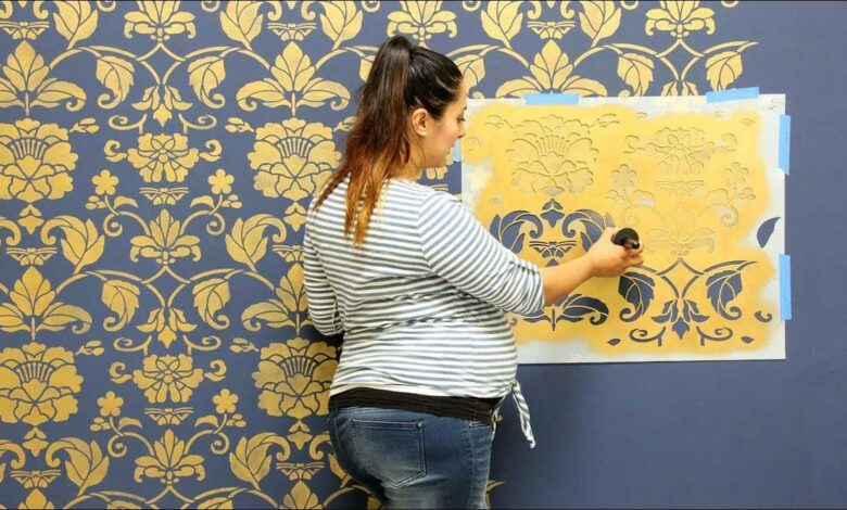 نقاشی با شابلون روی دیوار | دکوکاف