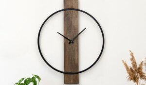  ساعت دیواری های شیک و زیبای چوبی